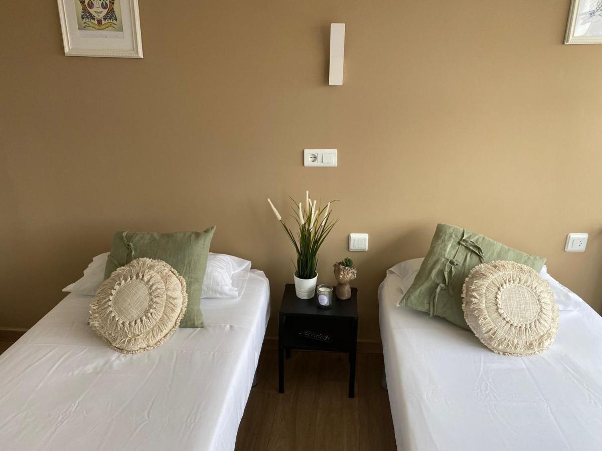 Hostal Pension "Centro" Сантьяго-де-Компостела Екстер'єр фото